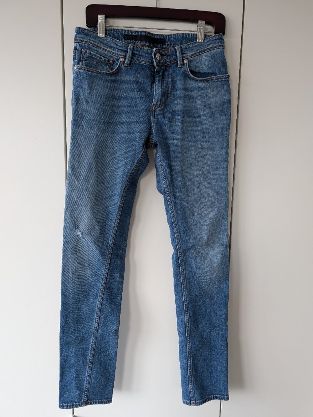 BOSS Hugo Boss Men's Medium Wash Straight Leg Jeans Size 30x32
